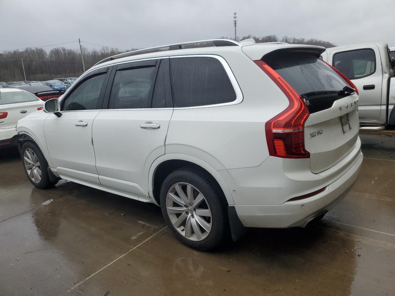 2016 Volvo XC90 - Image 2