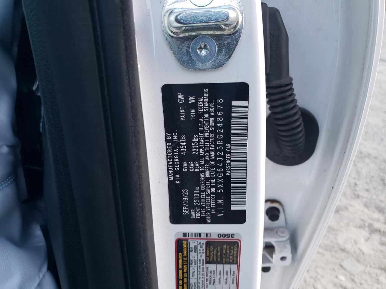 2024 Kia K5 - Image 14