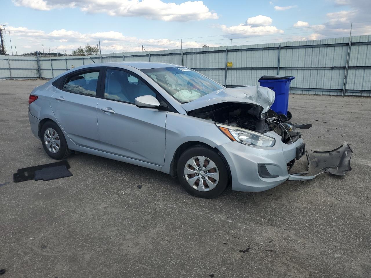 VIN KMHCT4AE5FU847163 2015 HYUNDAI ACCENT no.4