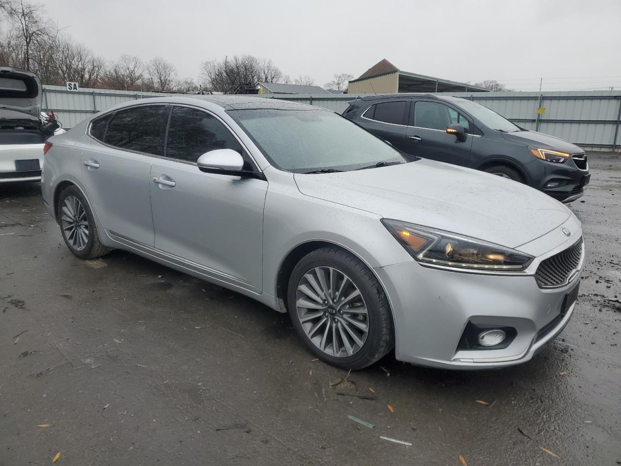 VIN KNALC4J12H5081078 2017 KIA CADENZA no.4