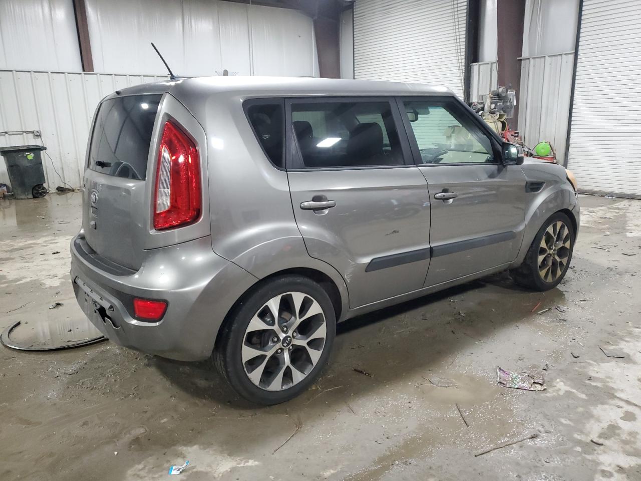 VIN KNDJT2A66D7559706 2013 KIA SOUL no.3