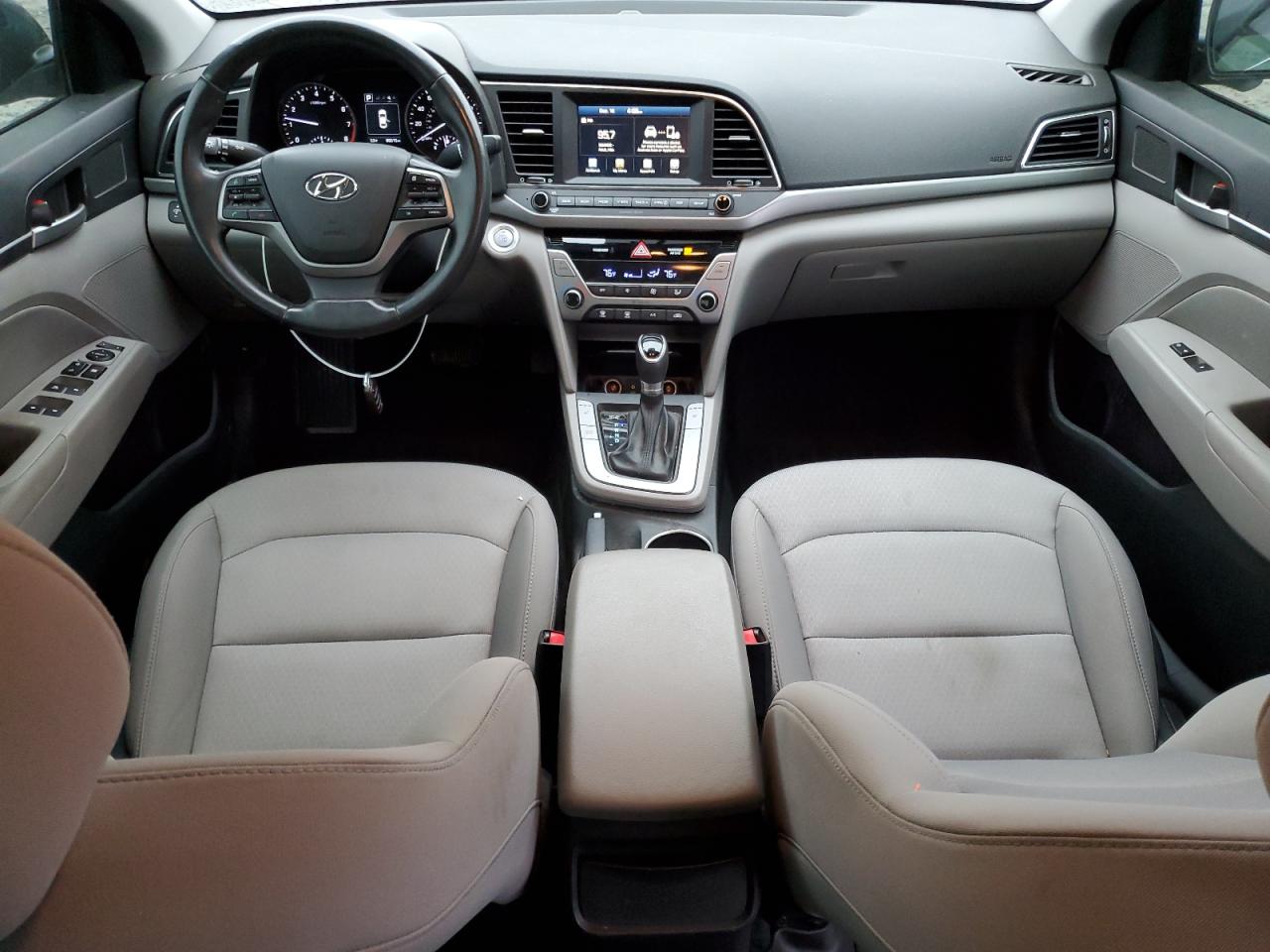 2018 Hyundai Elantra - Image 8