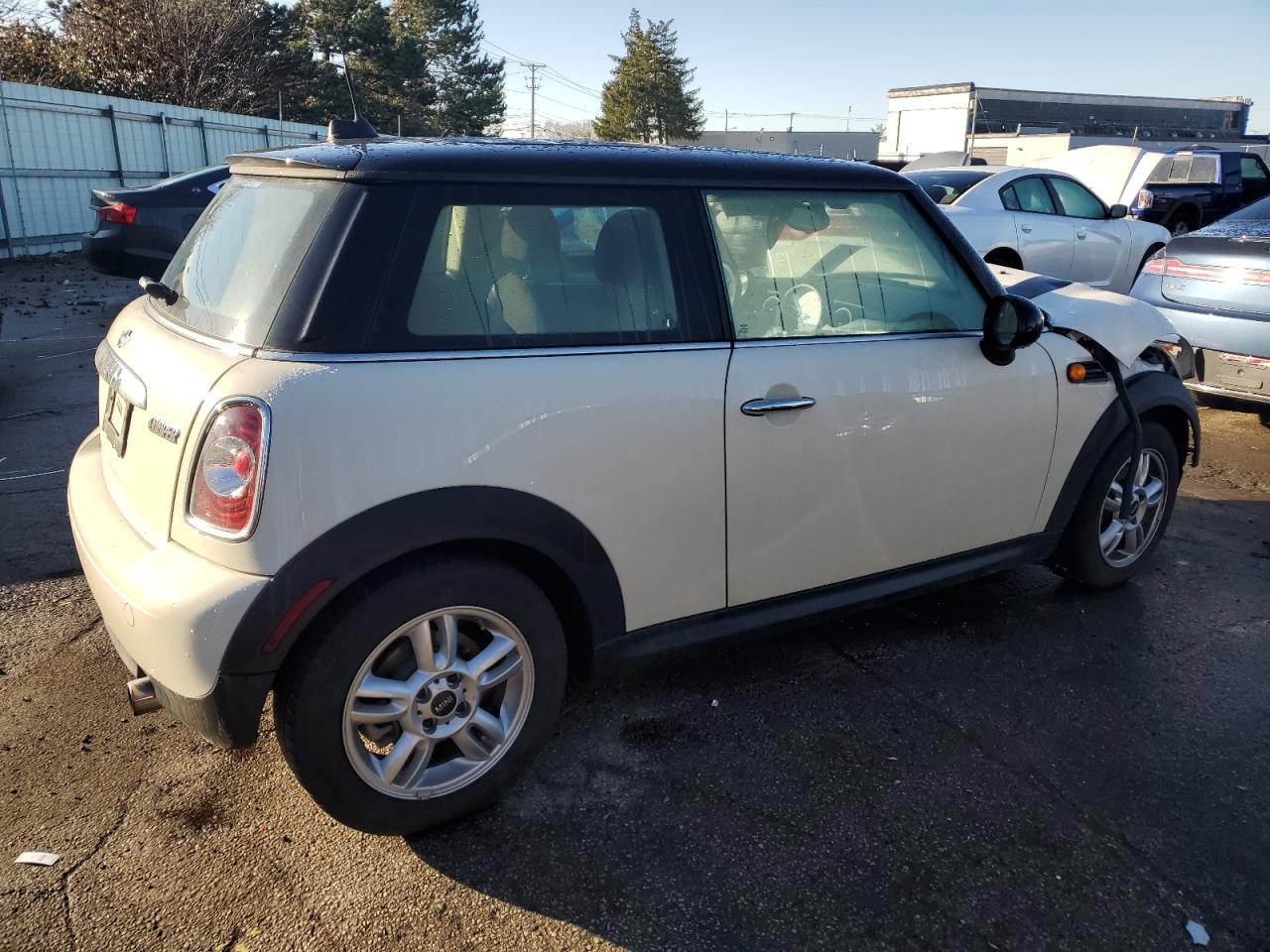 VIN WMWSU3C5XDT374929 2013 MINI COOPER no.3