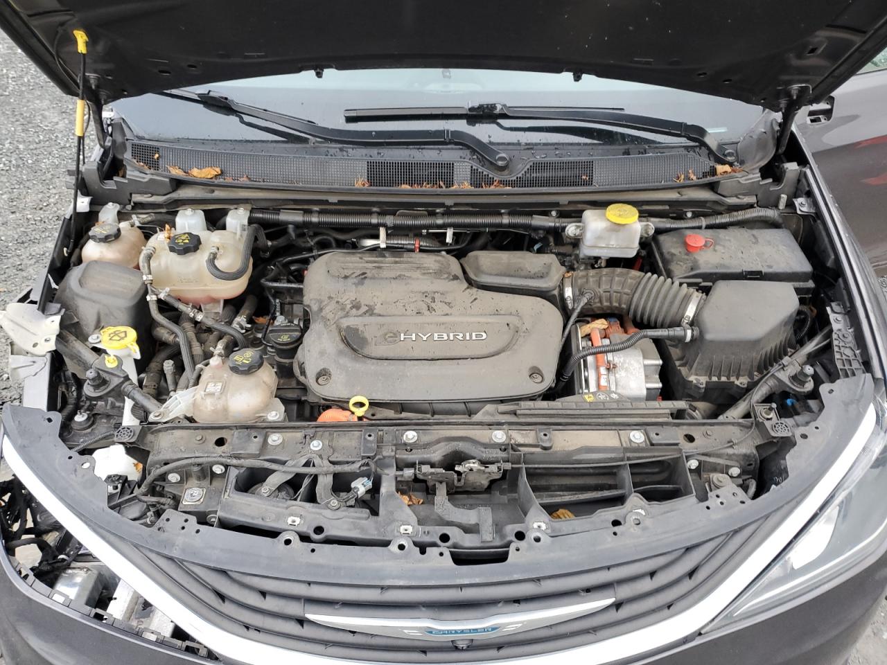 2018 Chrysler Pacifica - Image 12