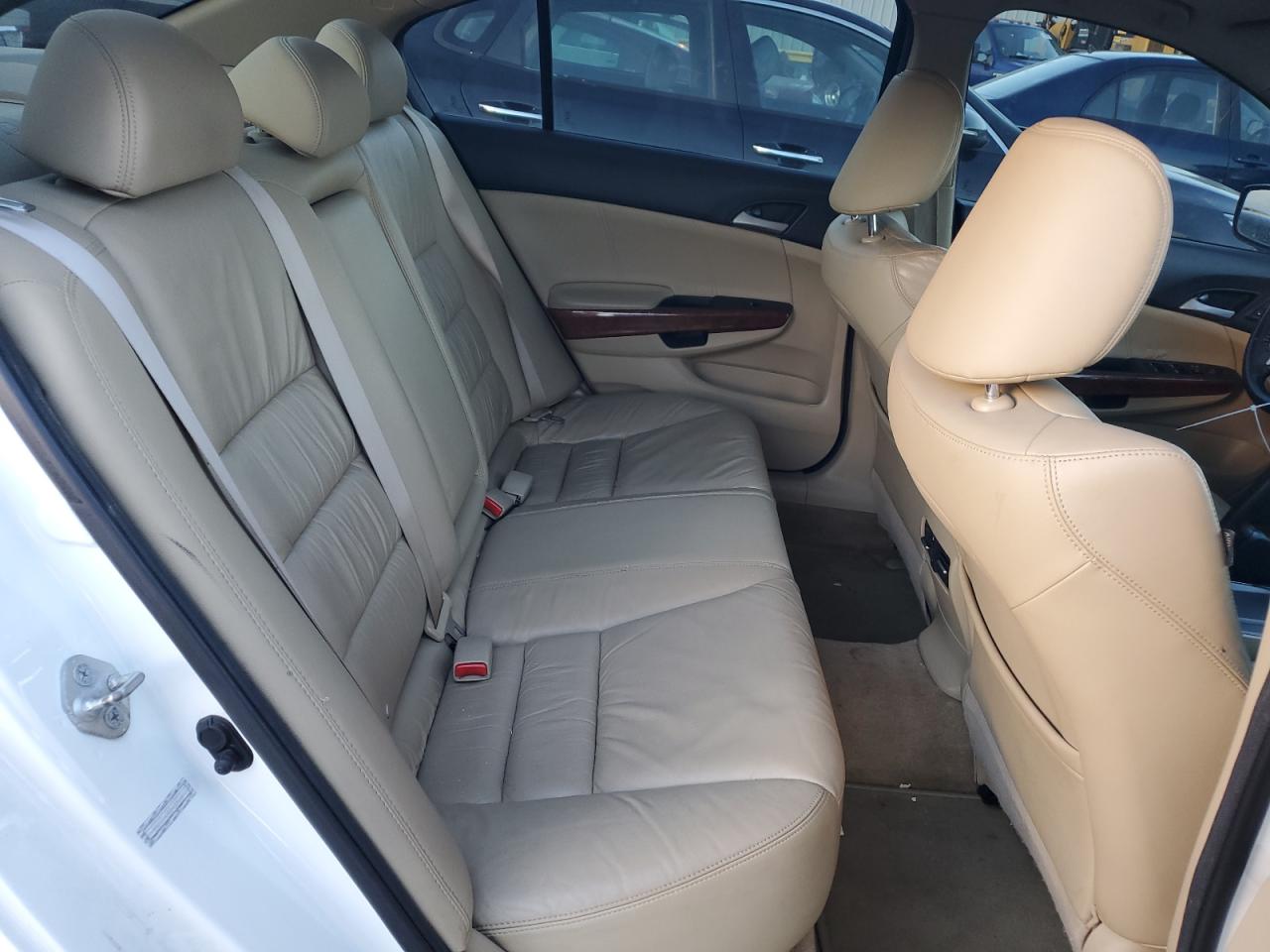 2011 Honda Accord - Image 10