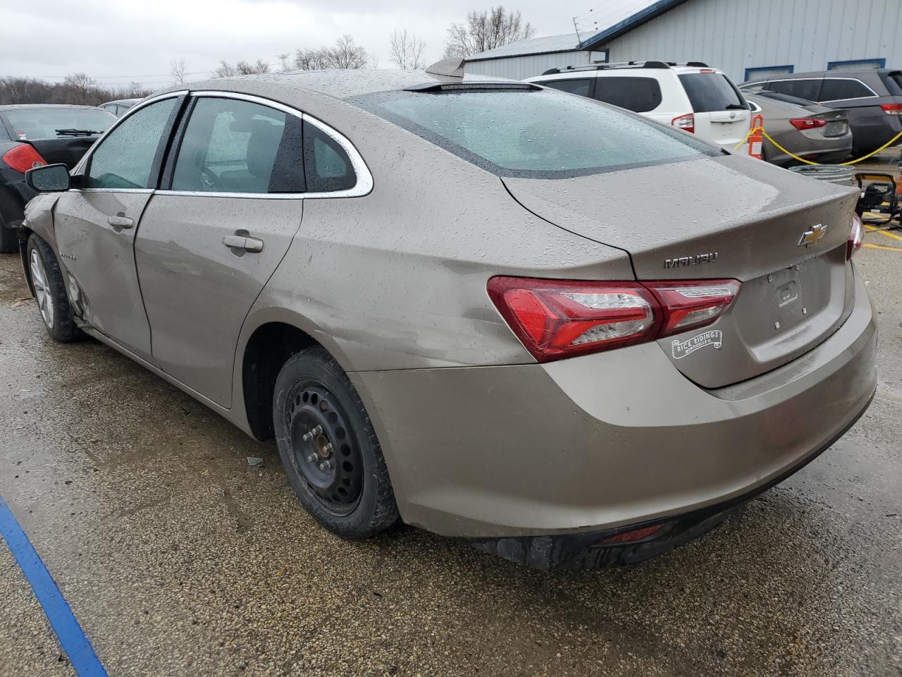 2022 Chevrolet Malibu - Image 2