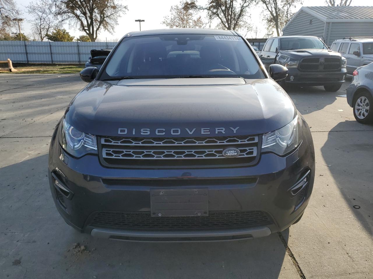 2017 Land Rover Discovery - Image 5