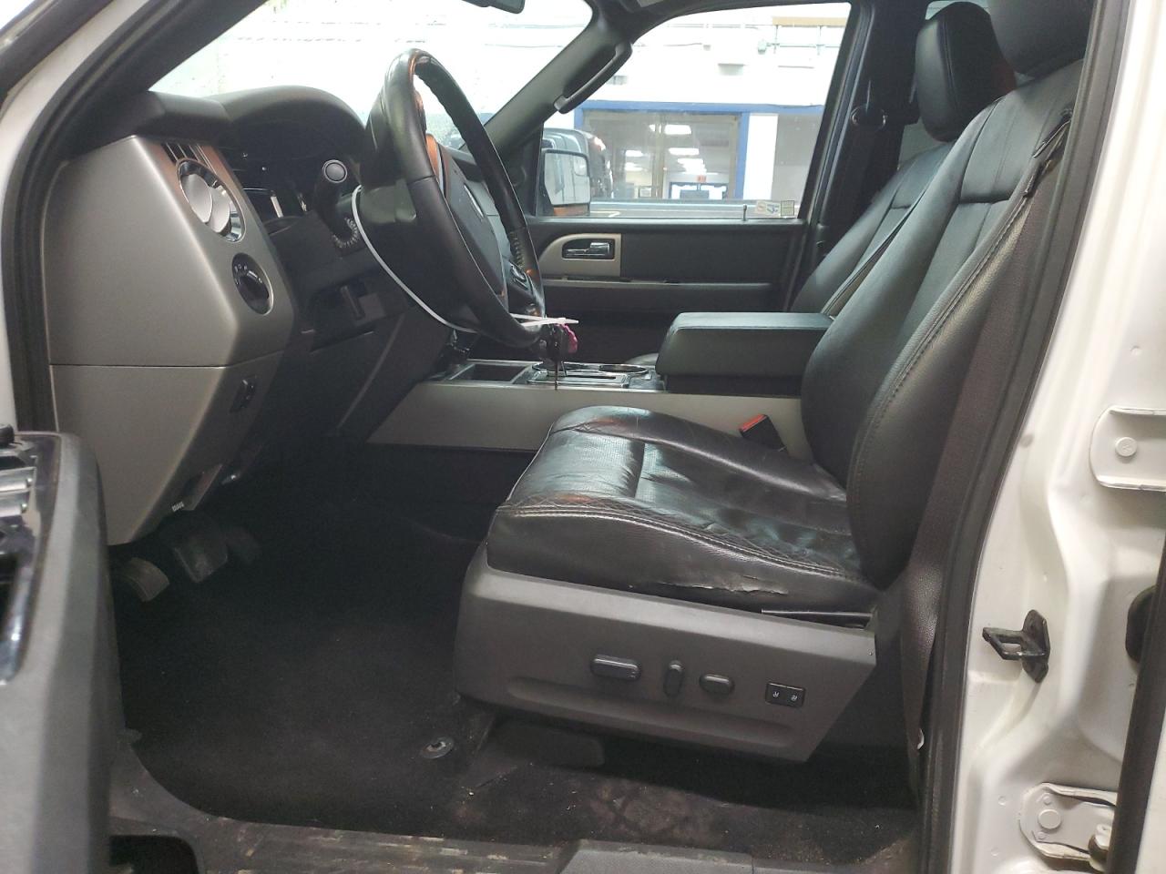 2014 Ford Expedition - Image 7