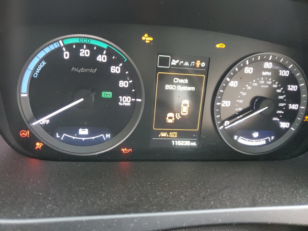2016 Hyundai Sonata - Image 9