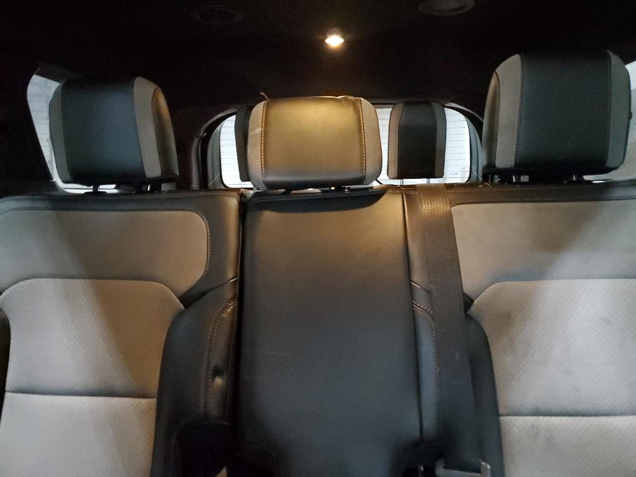 2017 Ford Explorer - Image 10