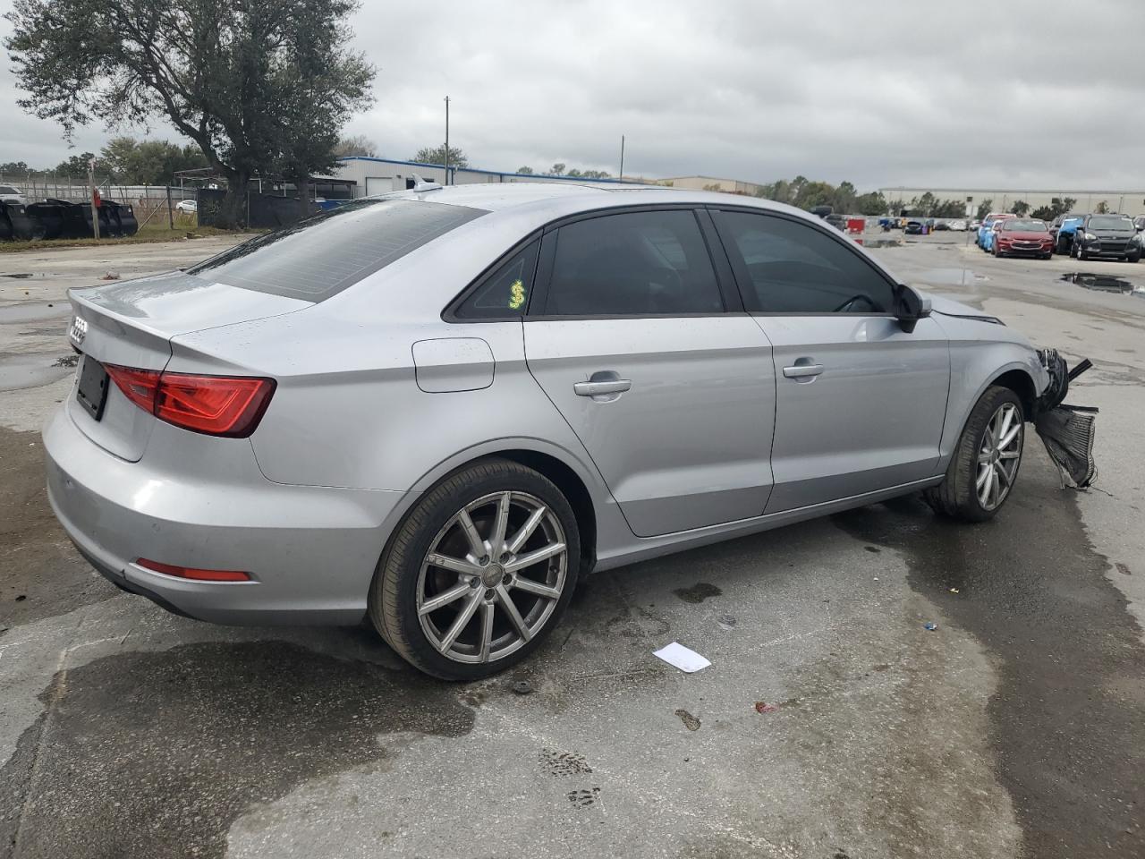 VIN WAUA7GFF6G1027550 2016 AUDI A3 no.3