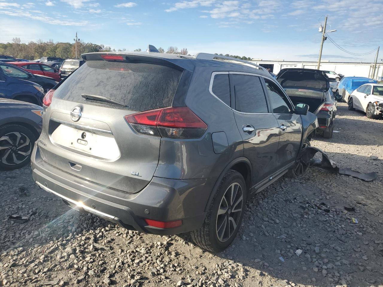 2019 Nissan Rogue - Image 3