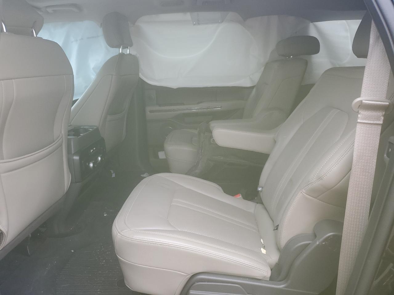 2018 Ford Expedition - Image 11
