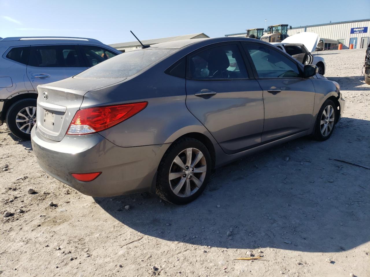 VIN KMHCU4AEXEU603682 2014 HYUNDAI ACCENT no.3