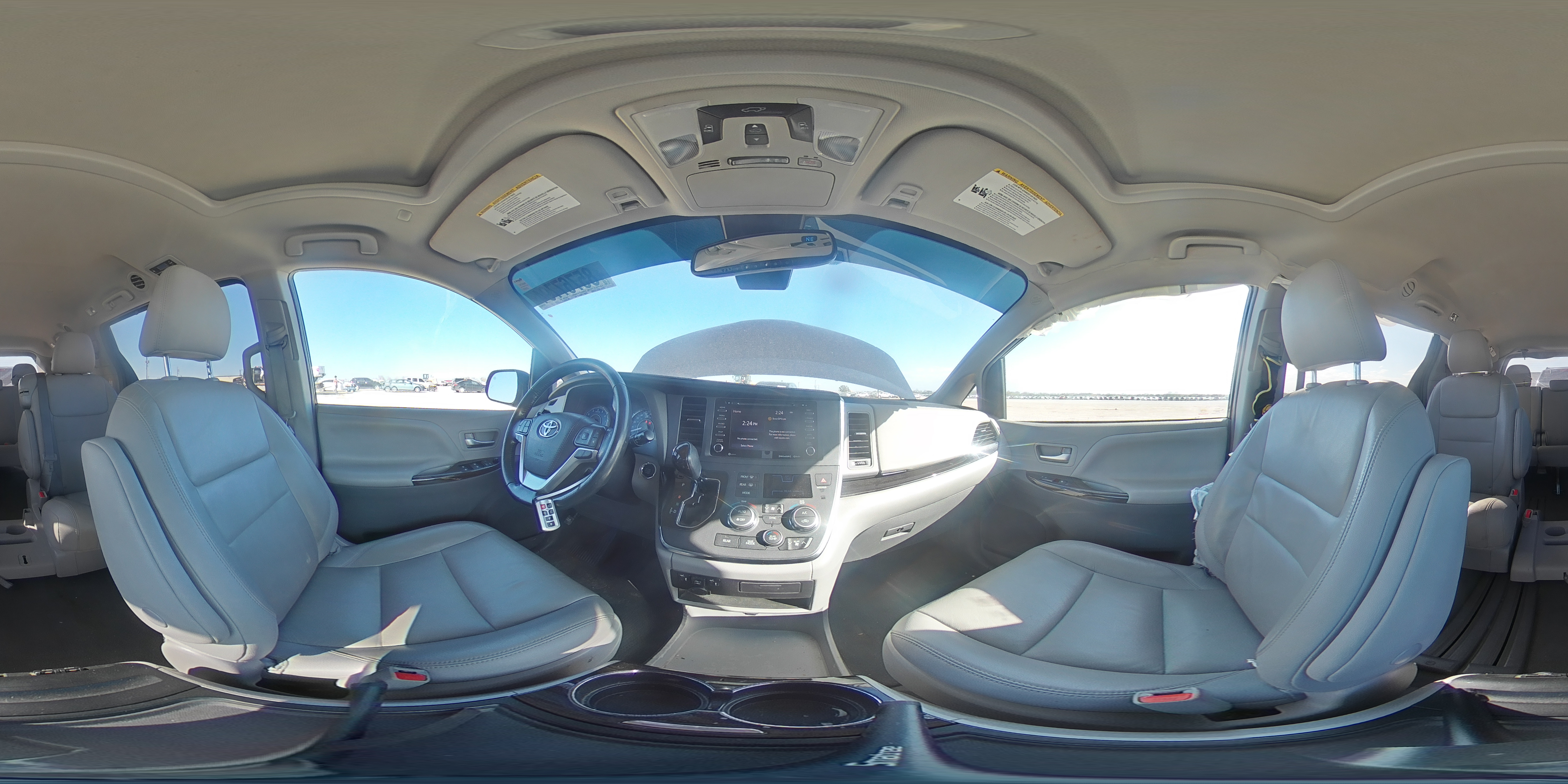 2019 Toyota Sienna - Image 14