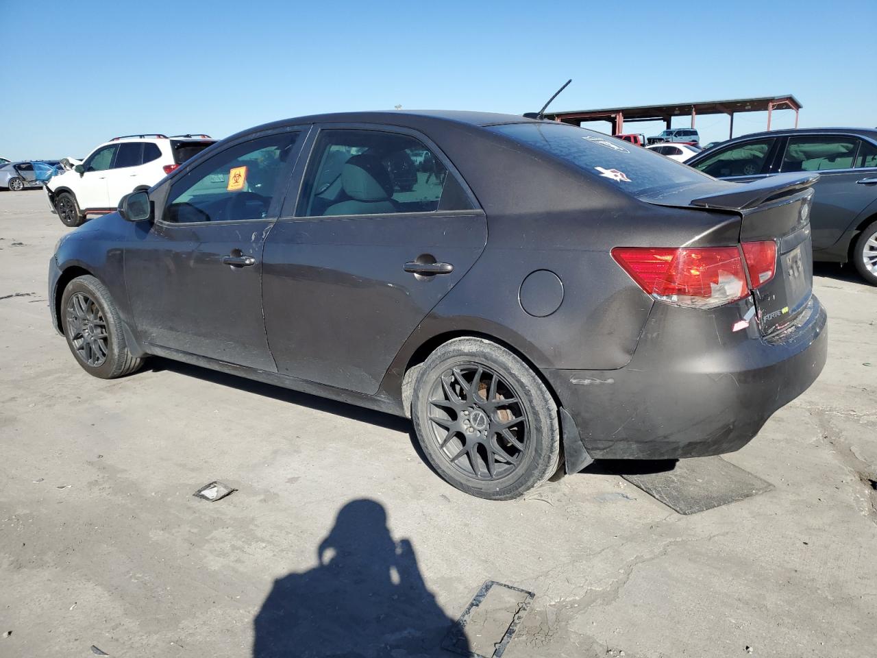 VIN KNAFU4A22D5725918 2013 KIA FORTE no.2