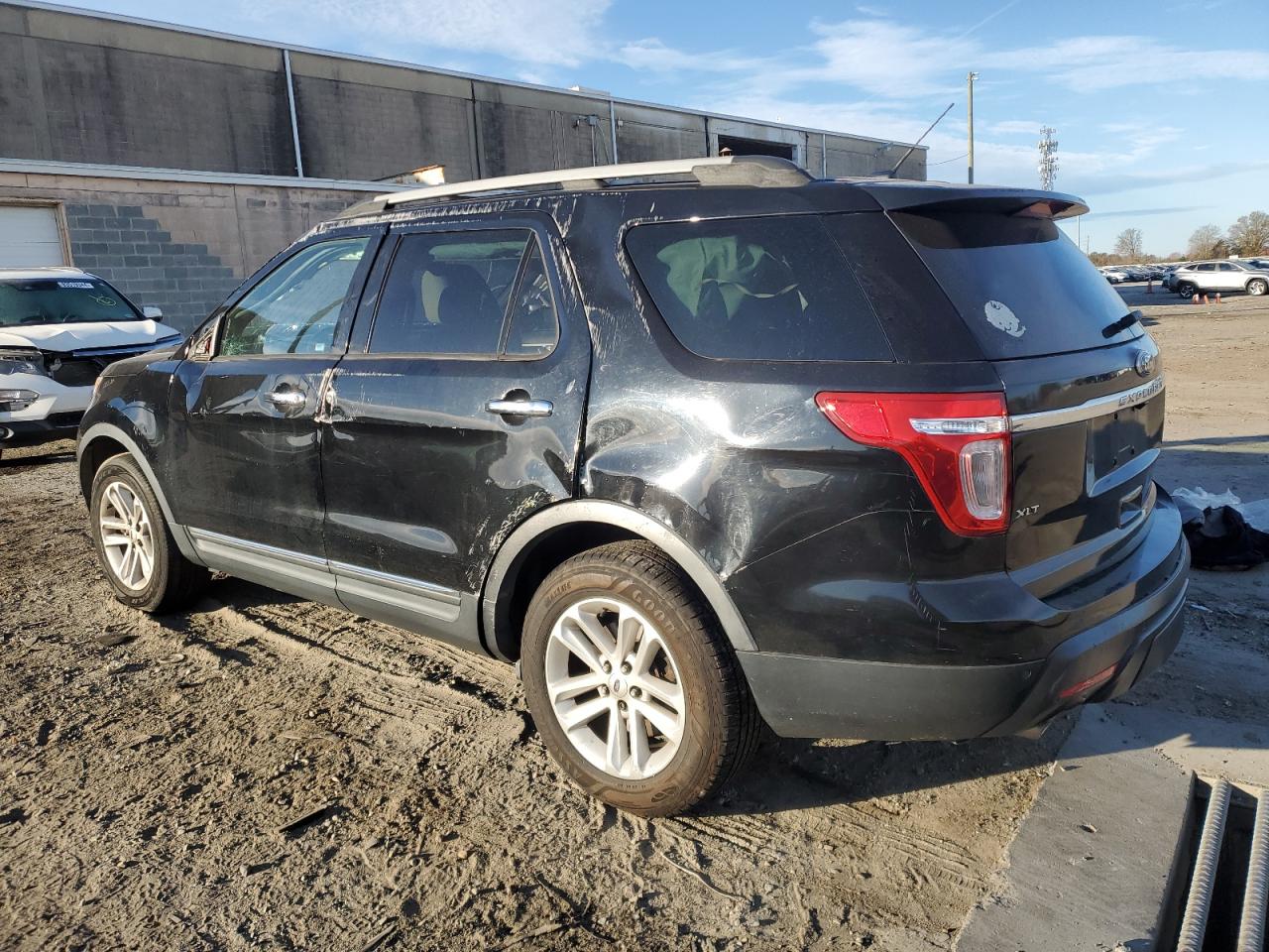 2012 Ford Explorer - Image 2