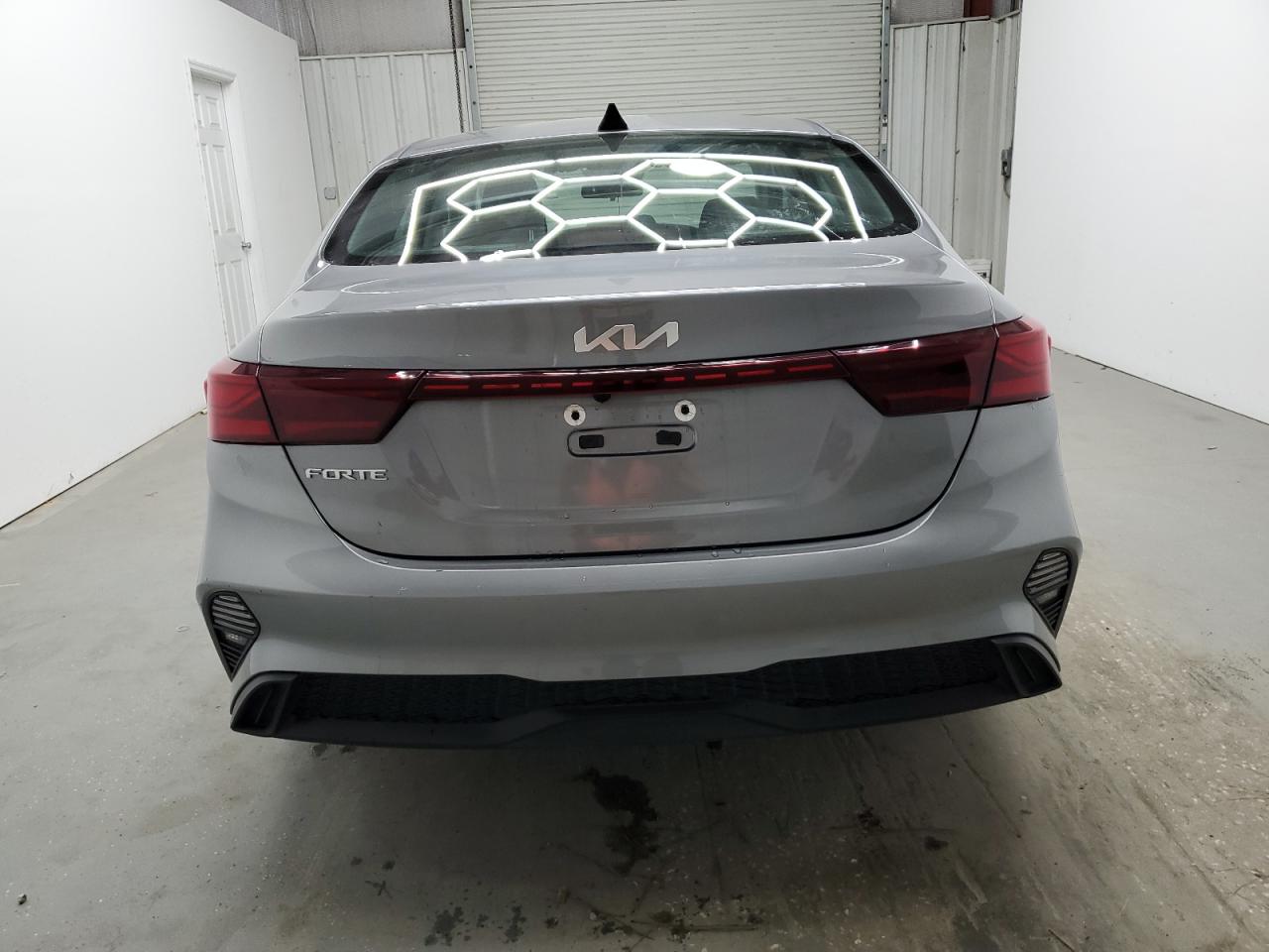 VIN 3KPF24AD2RE765115 2024 KIA FORTE no.6