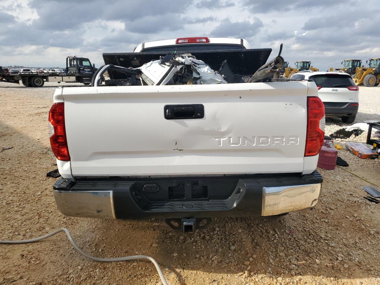 2015 Toyota Tundra - Image 6