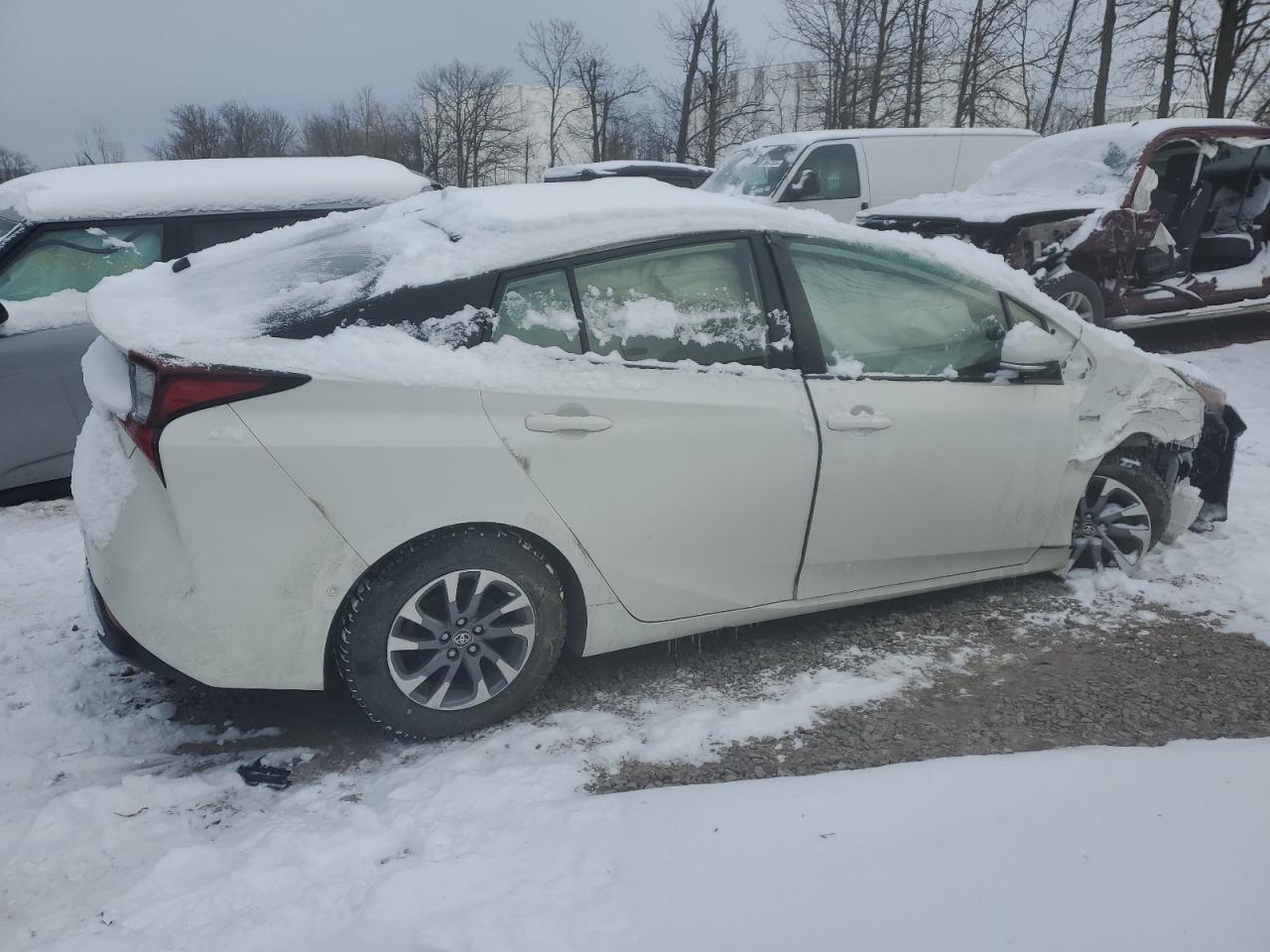 VIN JTDKARFUXK3100161 2019 TOYOTA PRIUS no.3