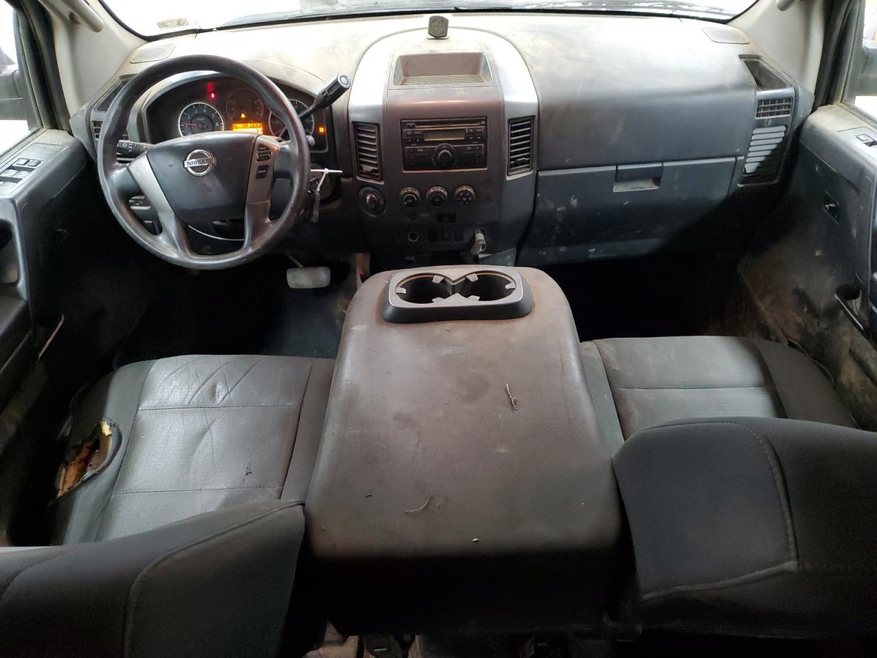 2014 Nissan Titan - Image 8