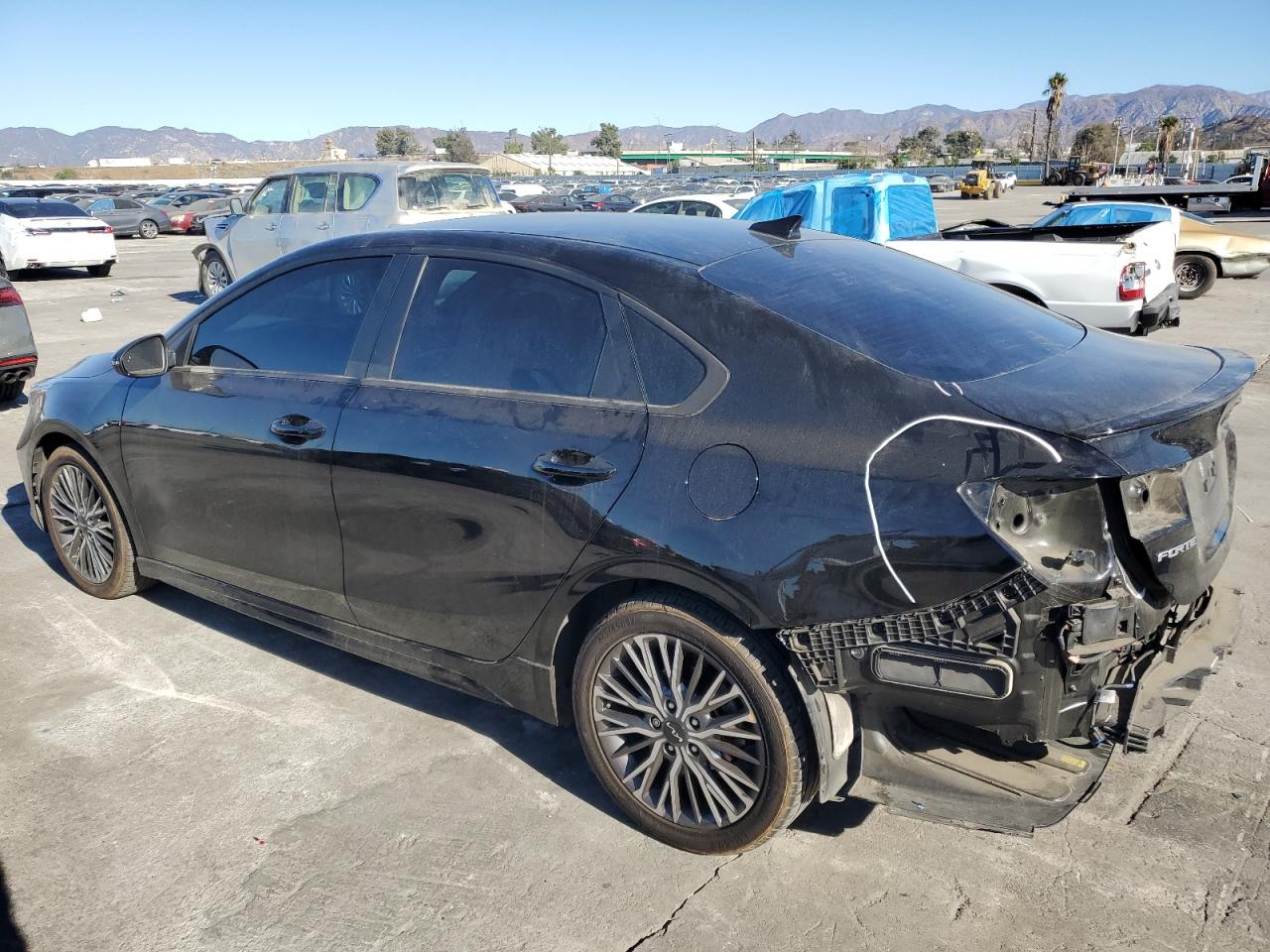 2023 Kia Forte - Image 2