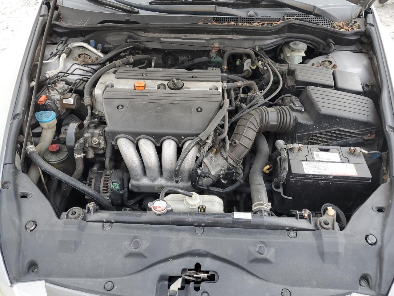 2004 Honda Accord - Image 11