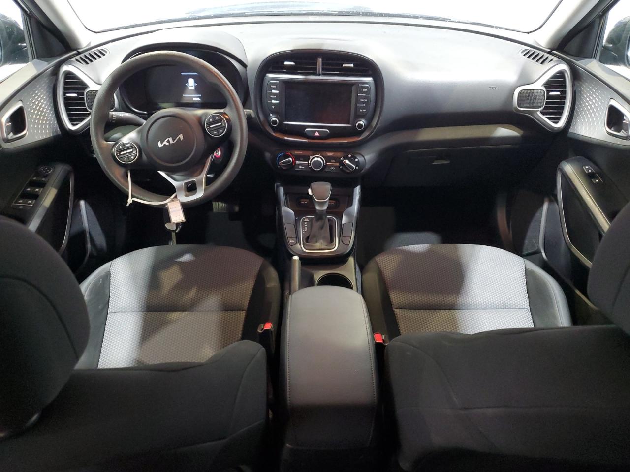 2023 Kia Soul - Image 8