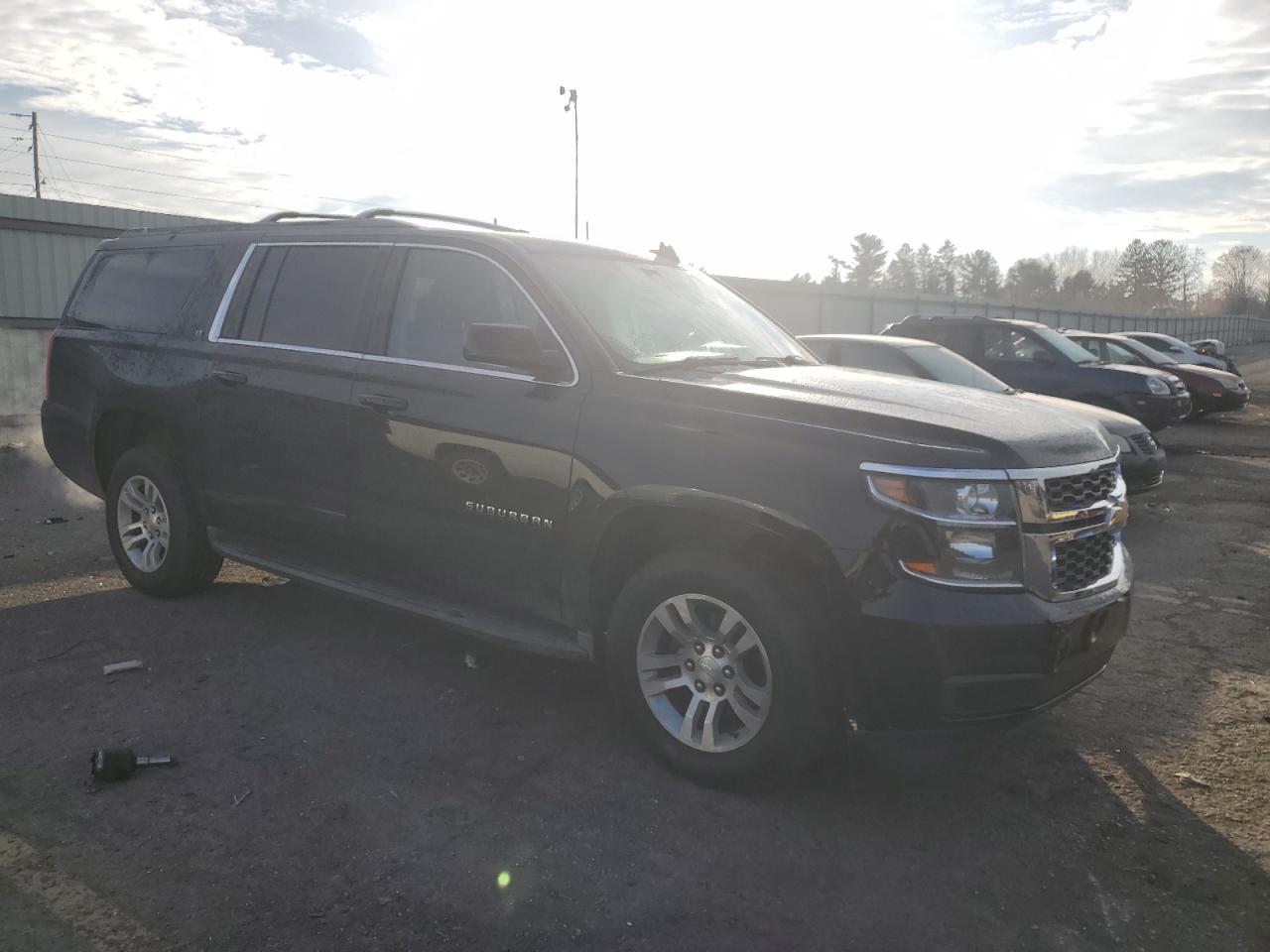 2016 Chevrolet Suburban - Image 4