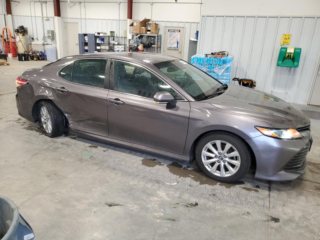 VIN 4T1B11HK2JU579497 2018 TOYOTA CAMRY no.4