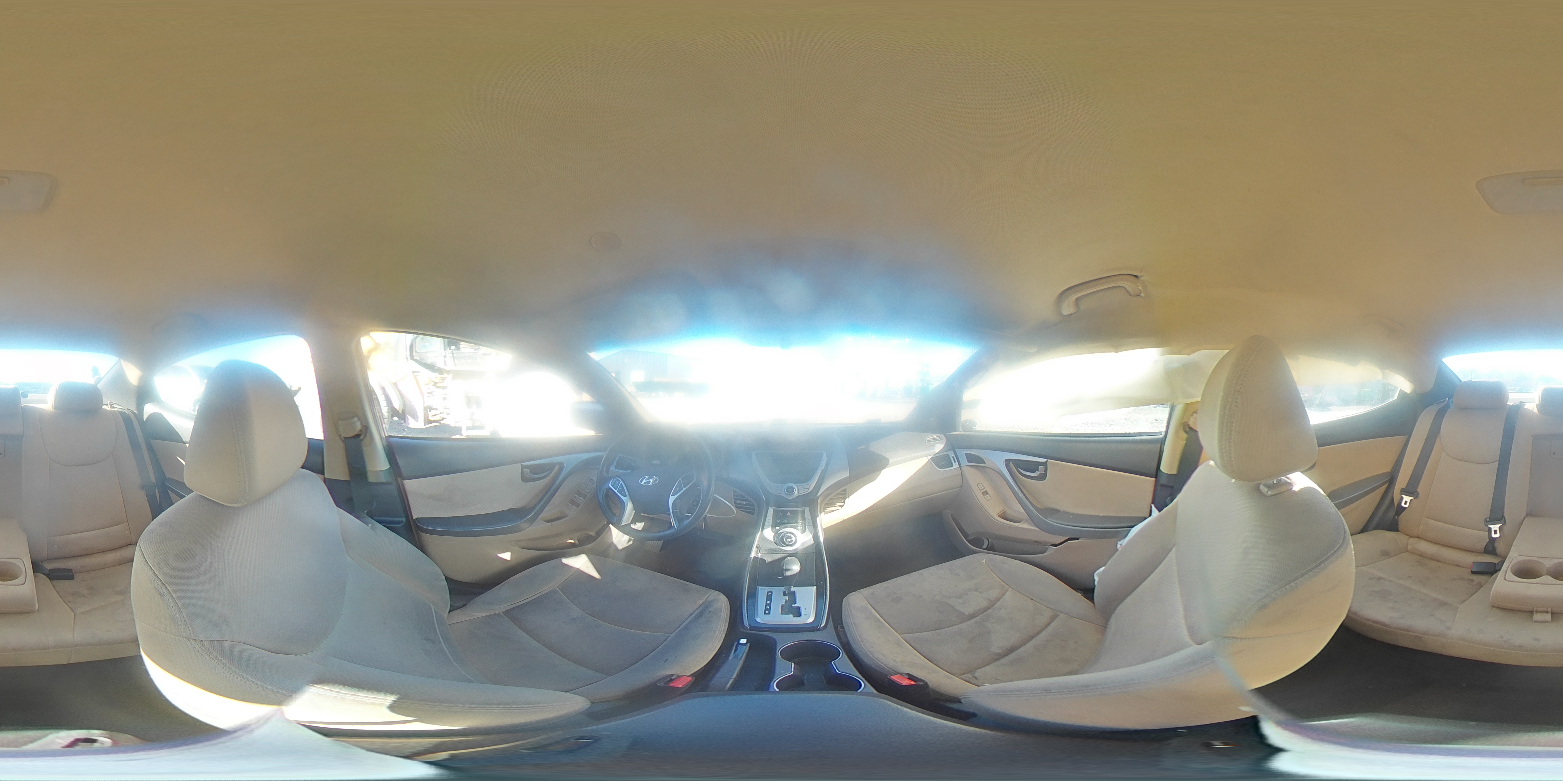 2011 Hyundai Elantra - Image 13
