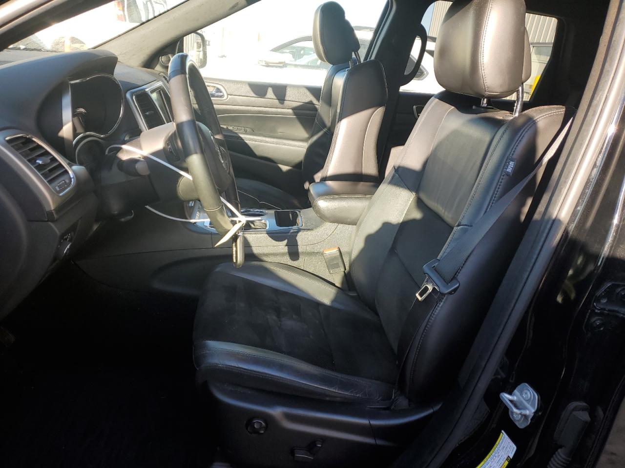 2018 Jeep Grand Cherokee - Image 7