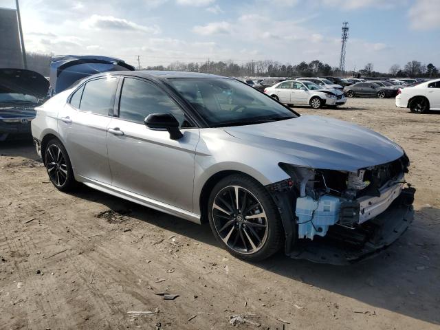  TOYOTA CAMRY 2019 Srebrny