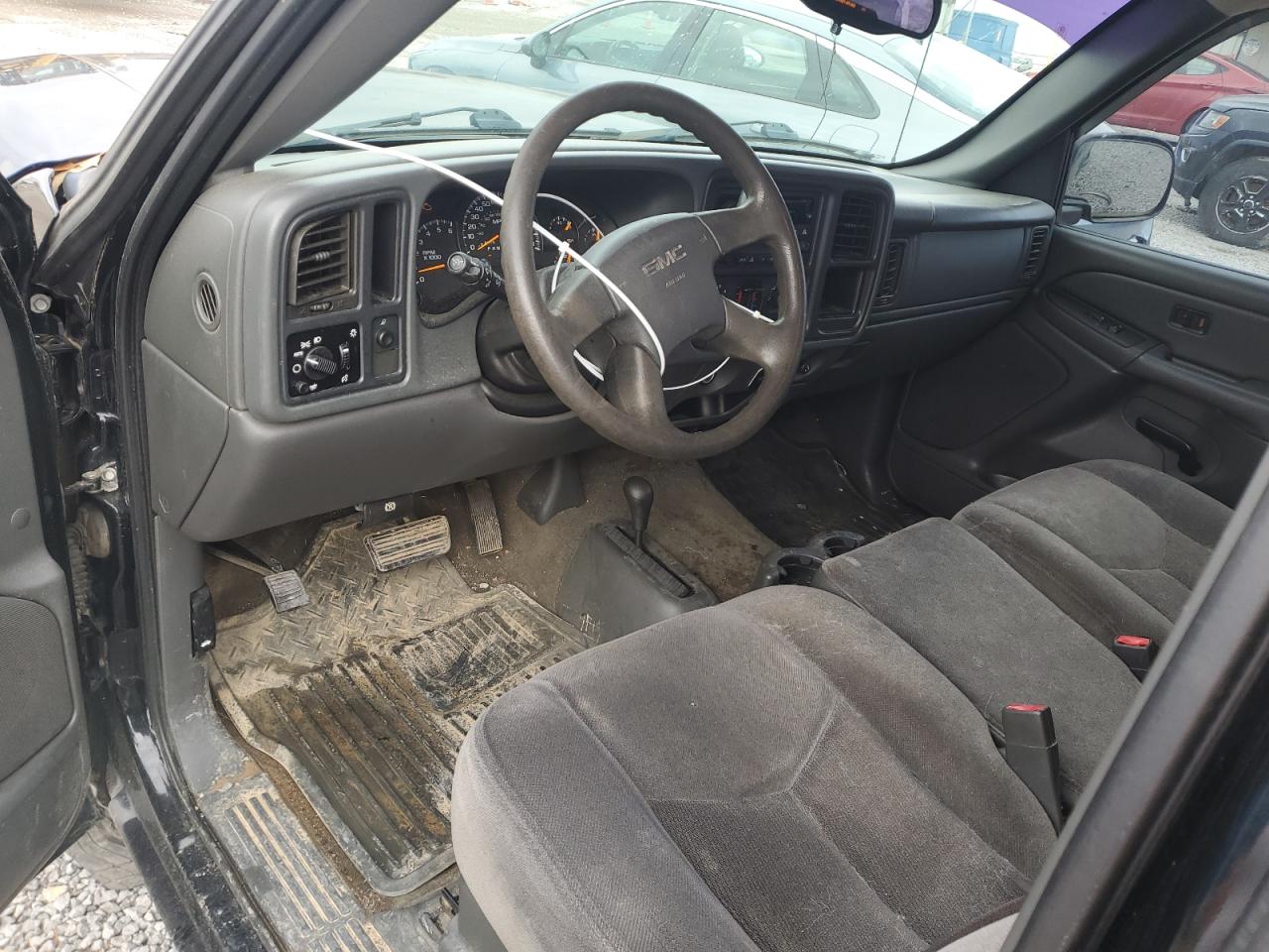 2006 GMC Sierra - Image 8