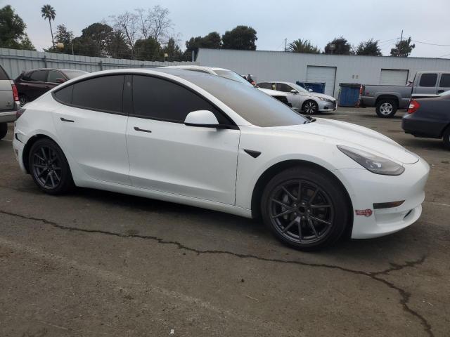  TESLA MODEL 3 2021 Белы