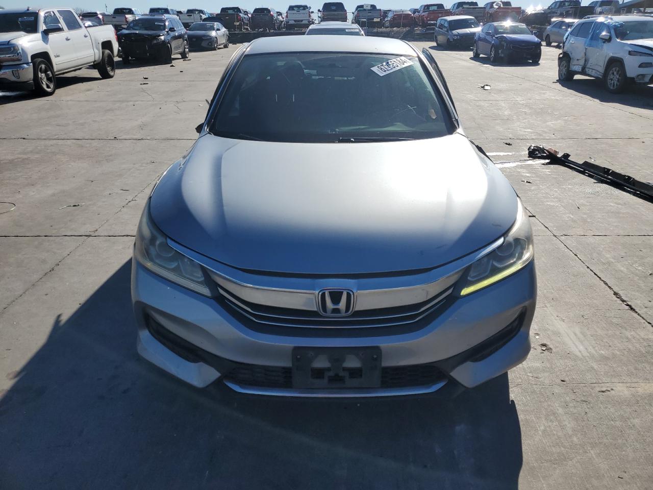 VIN 1HGCR2F10HA085220 2017 HONDA ACCORD no.5