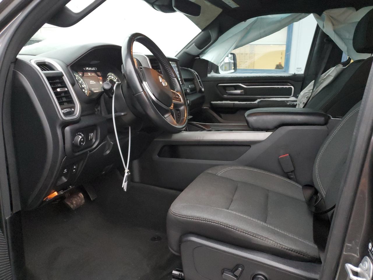 2021 RAM 1500 - Image 7