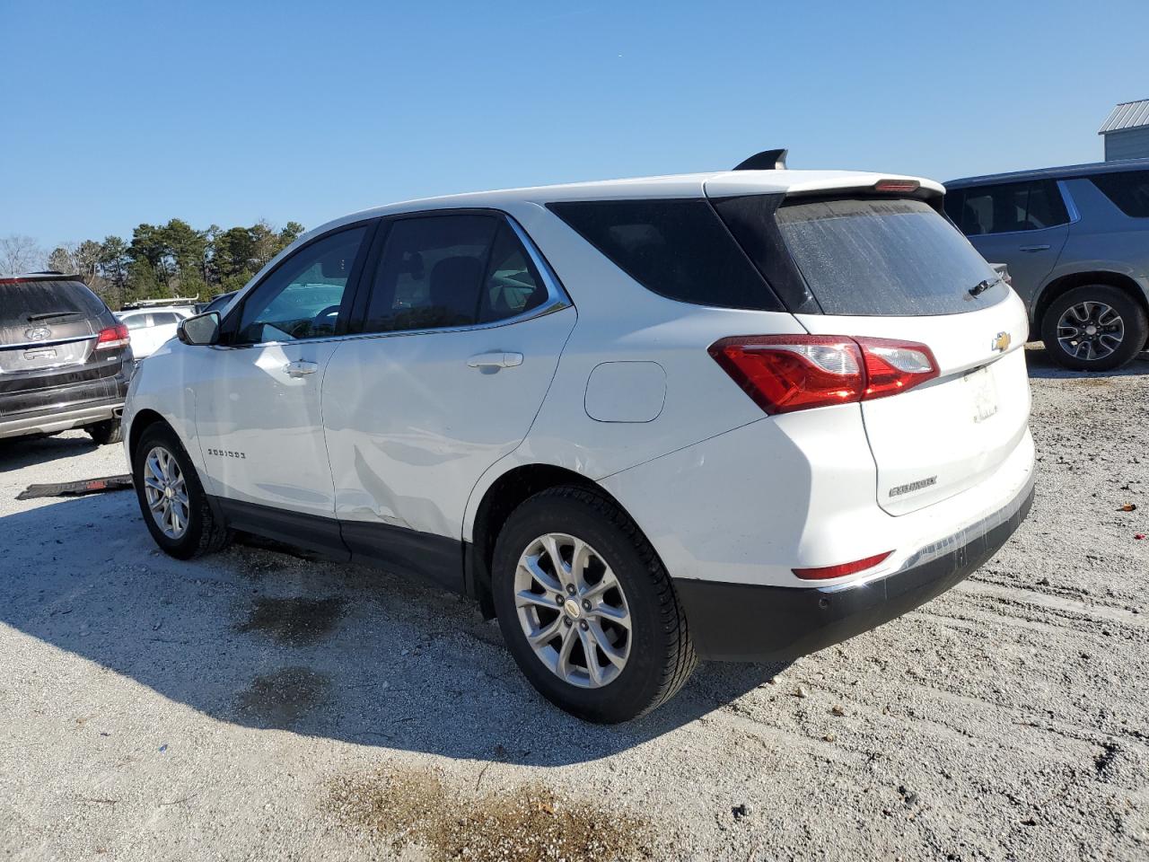 2020 Chevrolet Equinox - Image 2