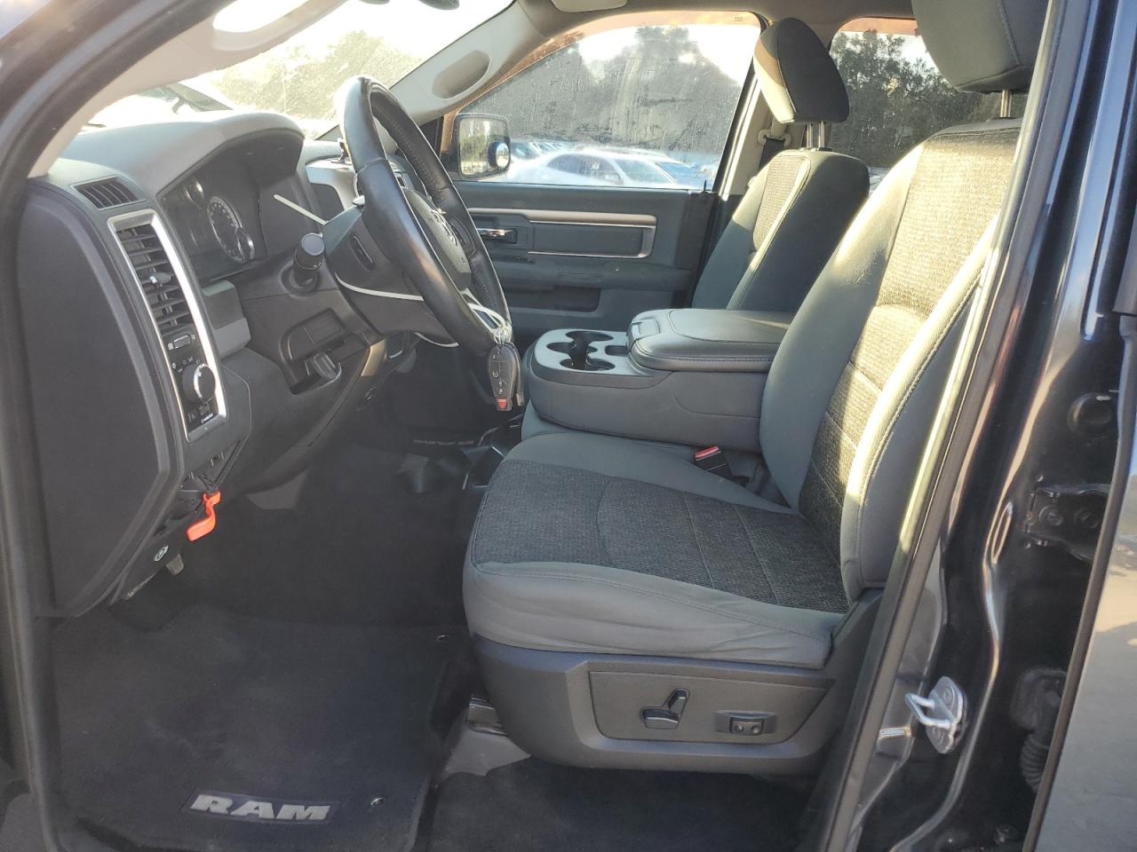 2014 RAM 1500 - Image 7