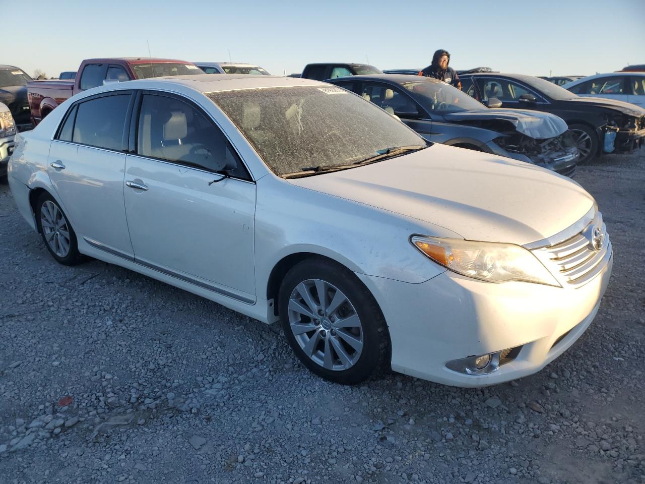 2012 Toyota Avalon - Image 4
