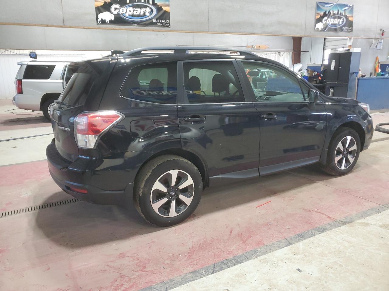 VIN JF2SJAEC5JH592899 2018 SUBARU FORESTER no.3