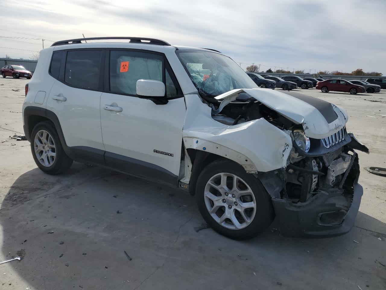 VIN ZACCJABT7GPC67230 2016 JEEP RENEGADE no.4