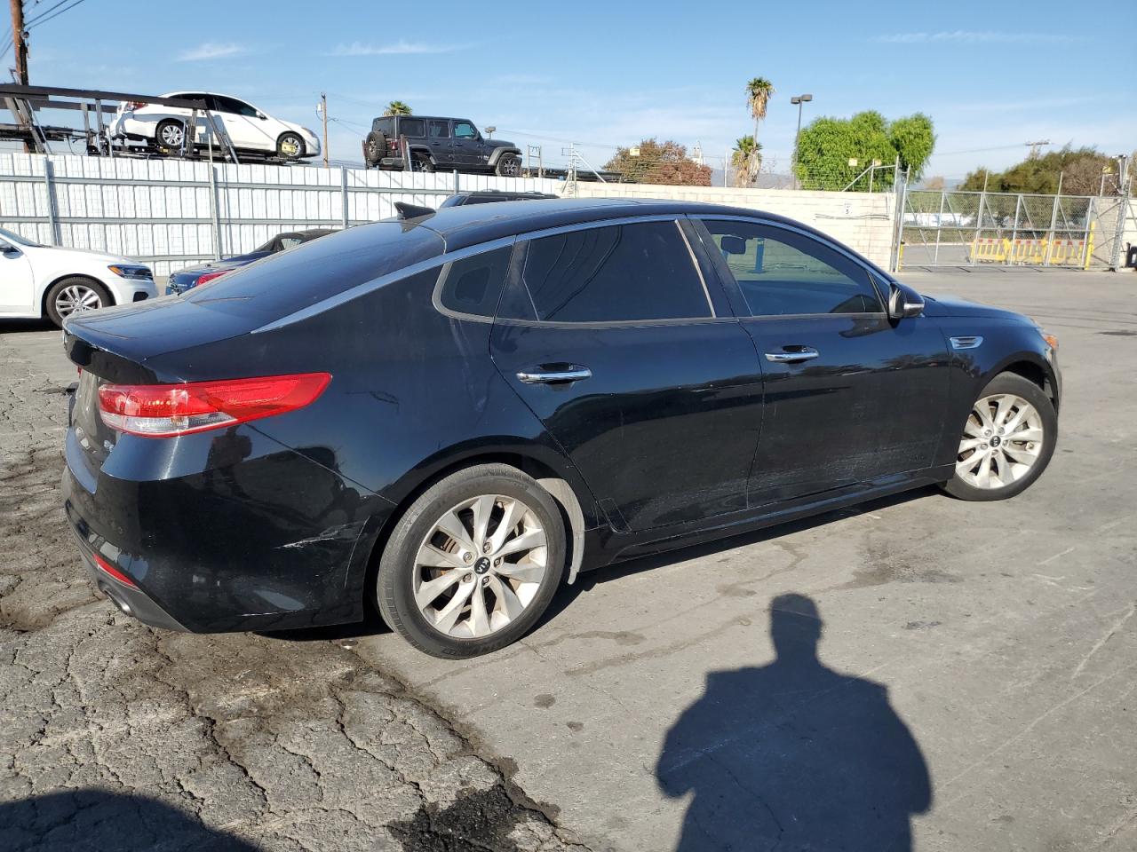 VIN 5XXGU4L33GG085909 2016 KIA OPTIMA no.3