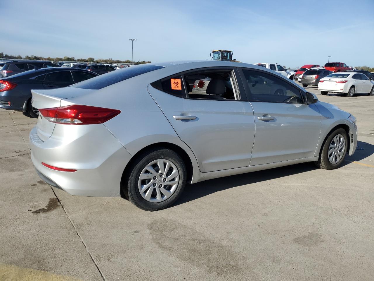 2018 Hyundai Elantra - Image 3