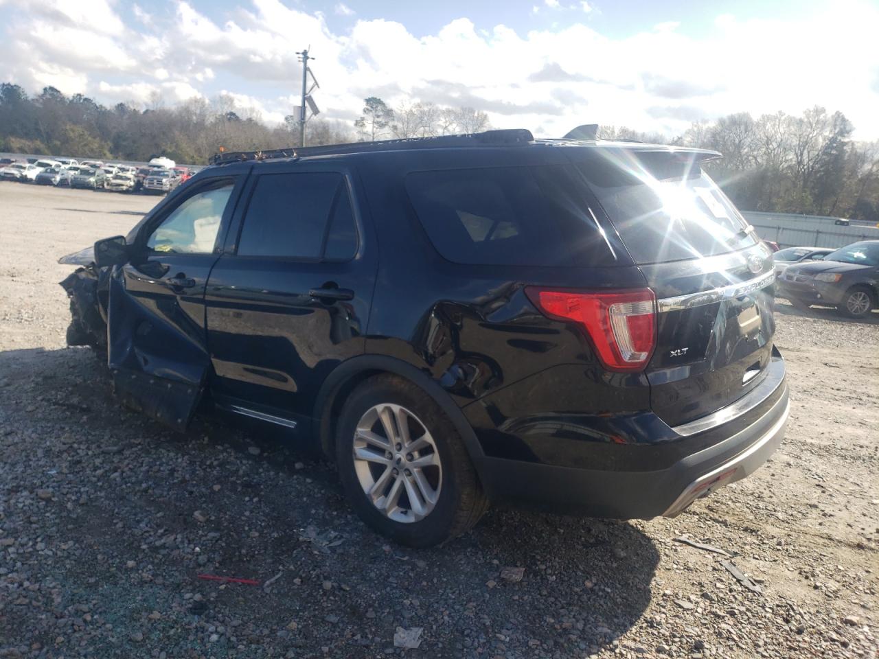 2016 Ford Explorer - Image 2