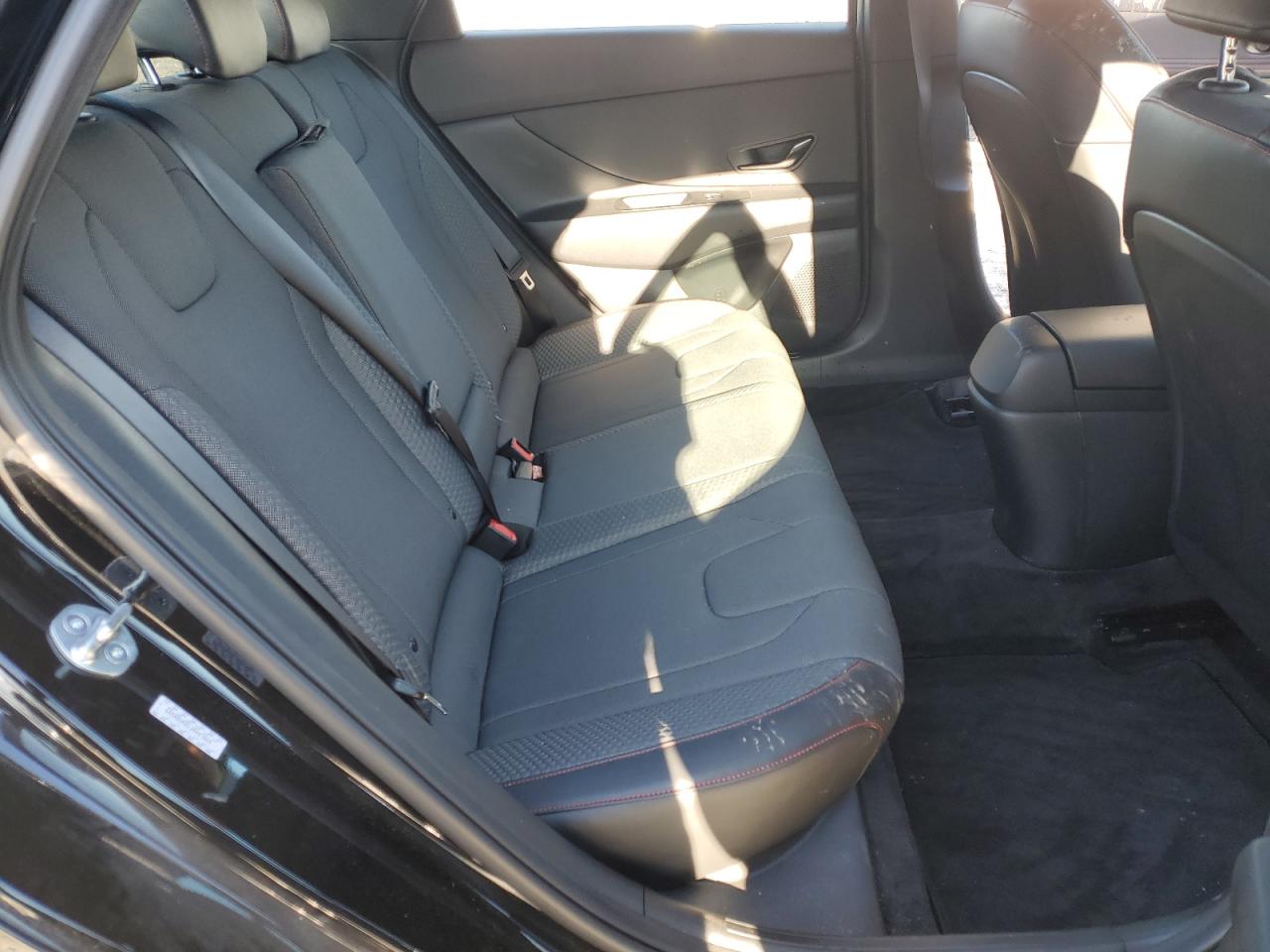 2023 Hyundai Elantra - Image 11