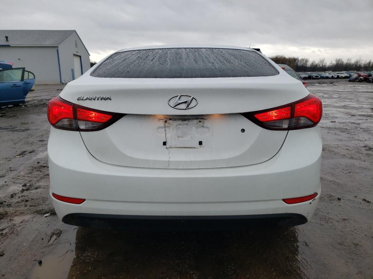 2016 Hyundai Elantra - Image 6