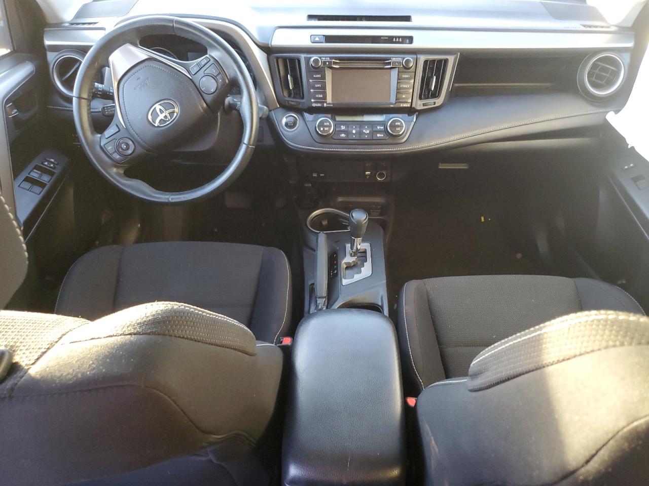 2018 Toyota RAV 4 - Image 8