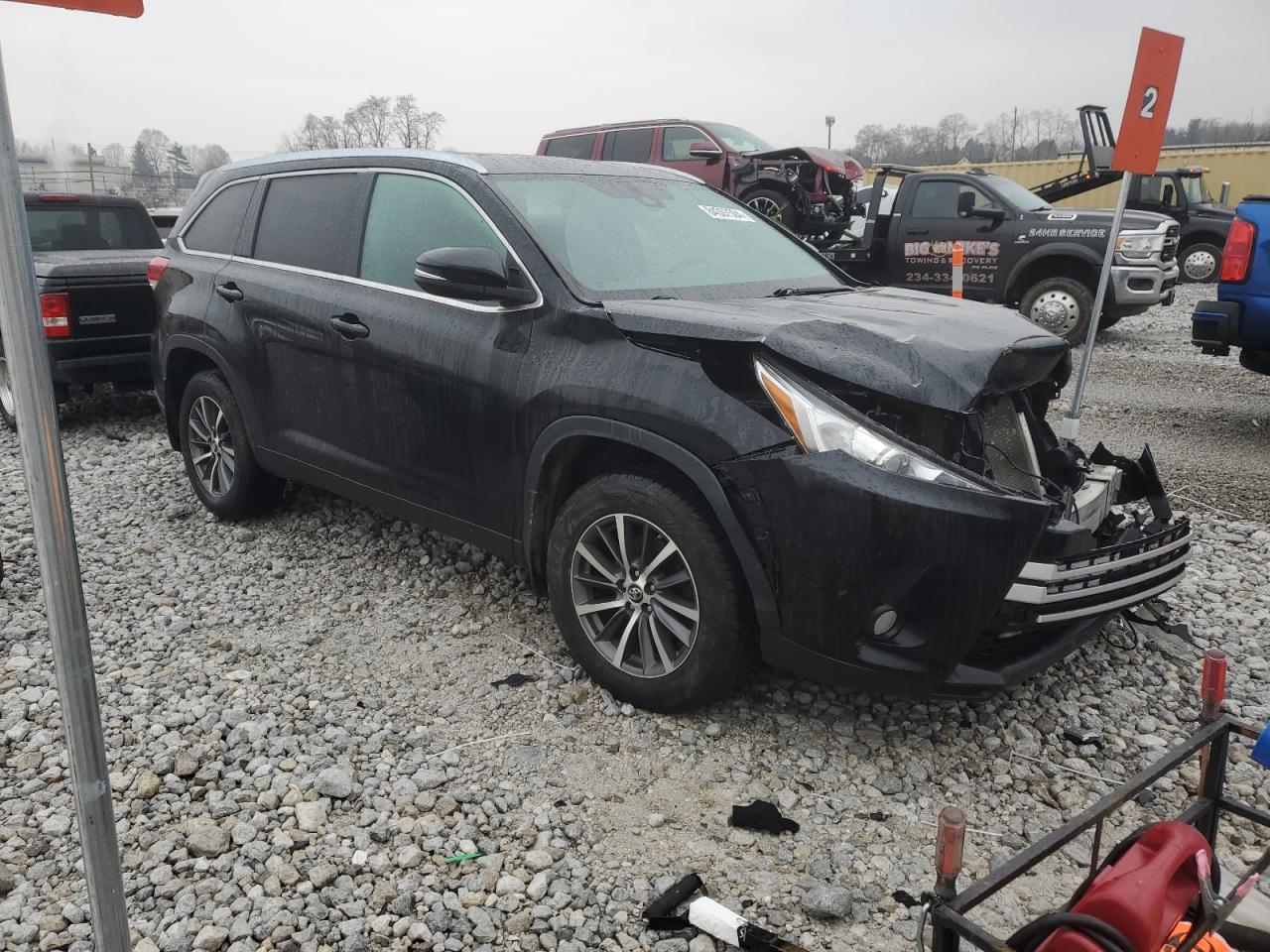 VIN 5TDJZRFH6KS594556 2019 TOYOTA HIGHLANDER no.4