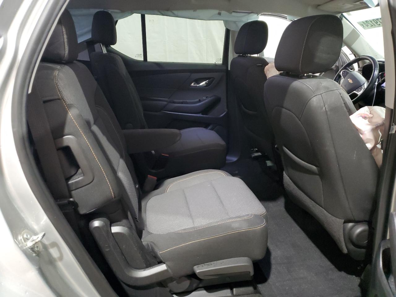 2020 Chevrolet Traverse - Image 11